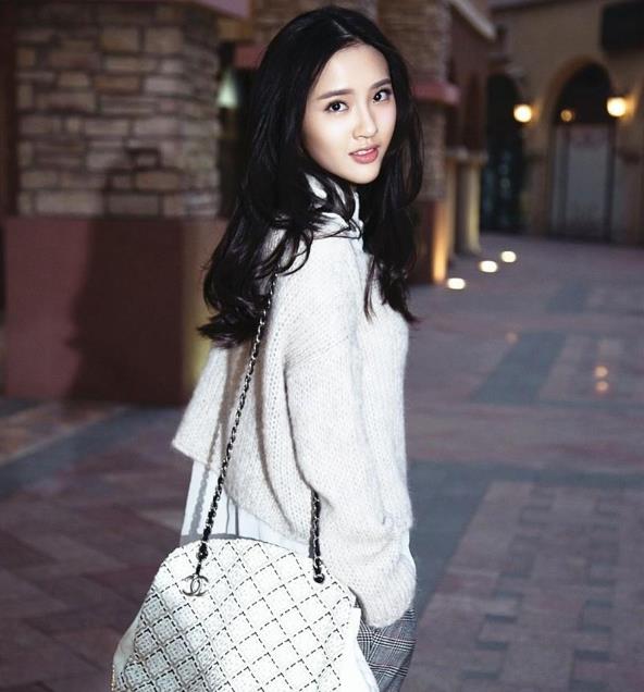 唐艺昕可爱甜美写真