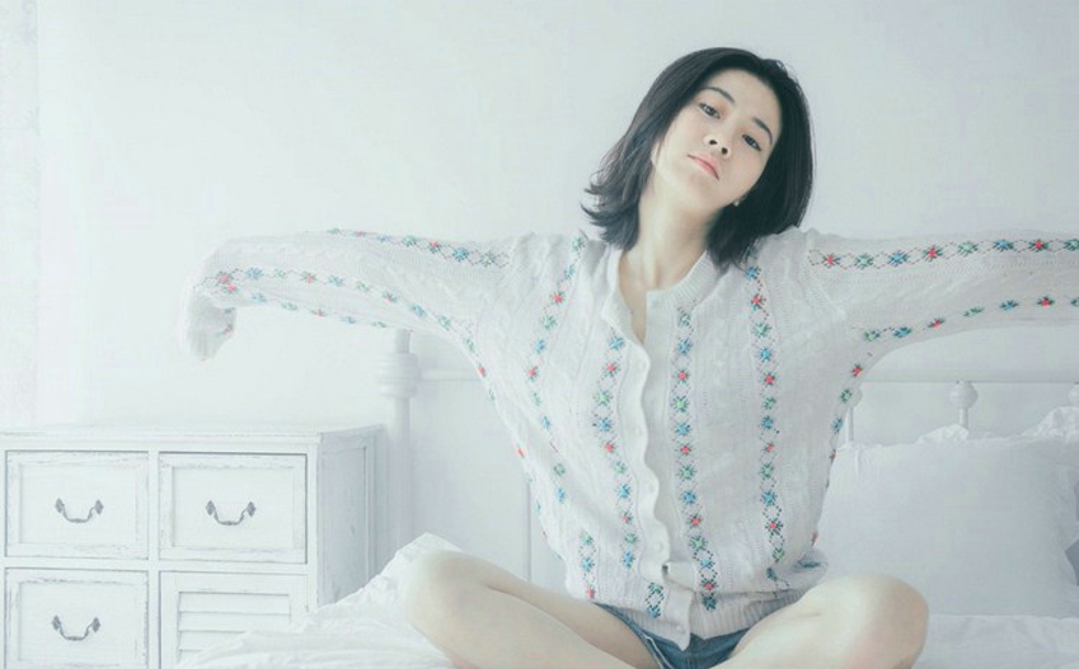 睡眼朦胧清纯娇嫩早安少女