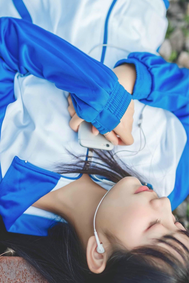 娇巧甜美阳光美女校服活力可爱唯美写真