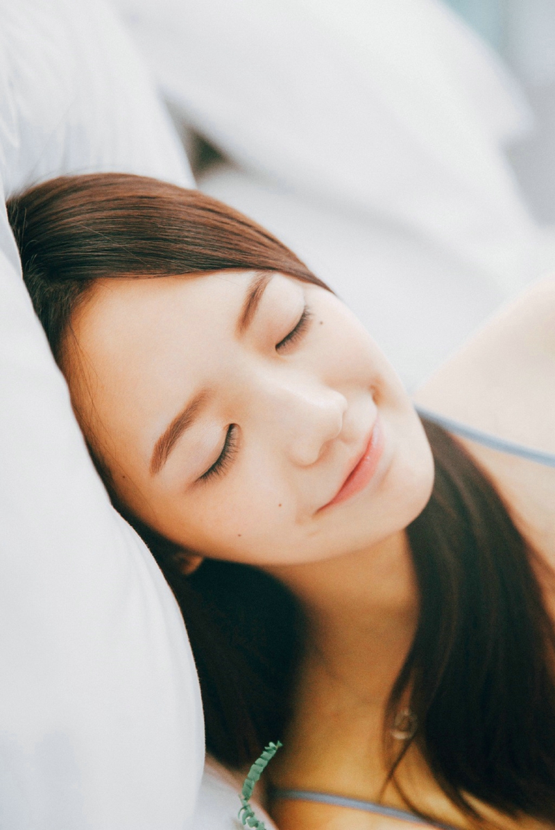 高颜值古装美女柔婉安静动人写真