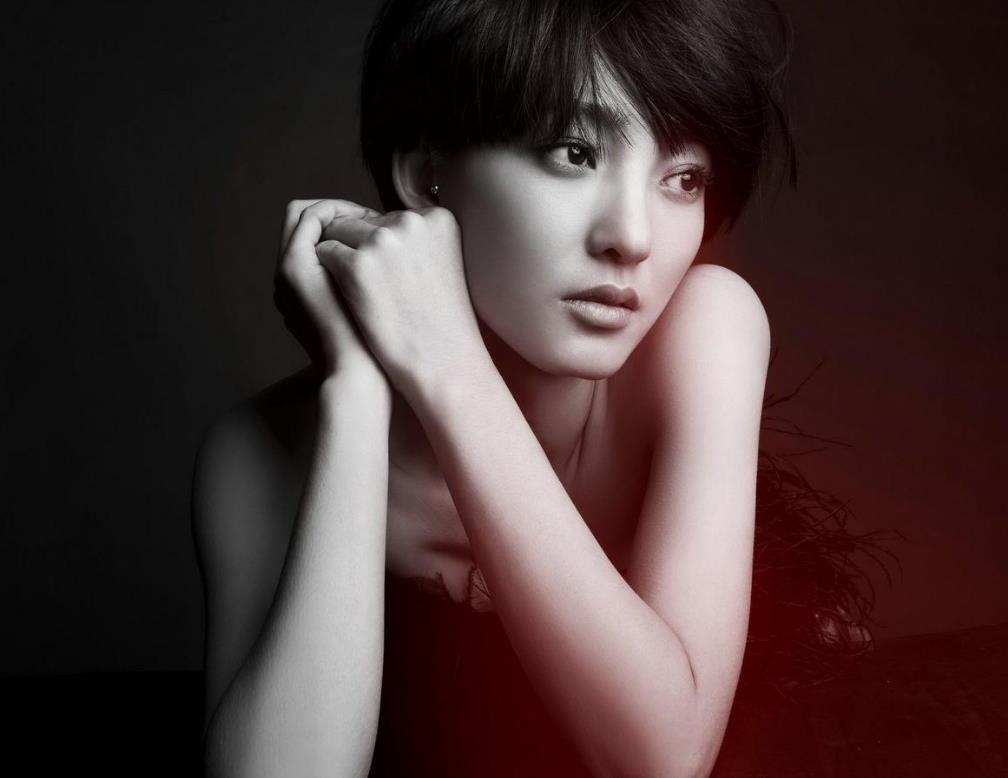 氧气美女王丽坤照片