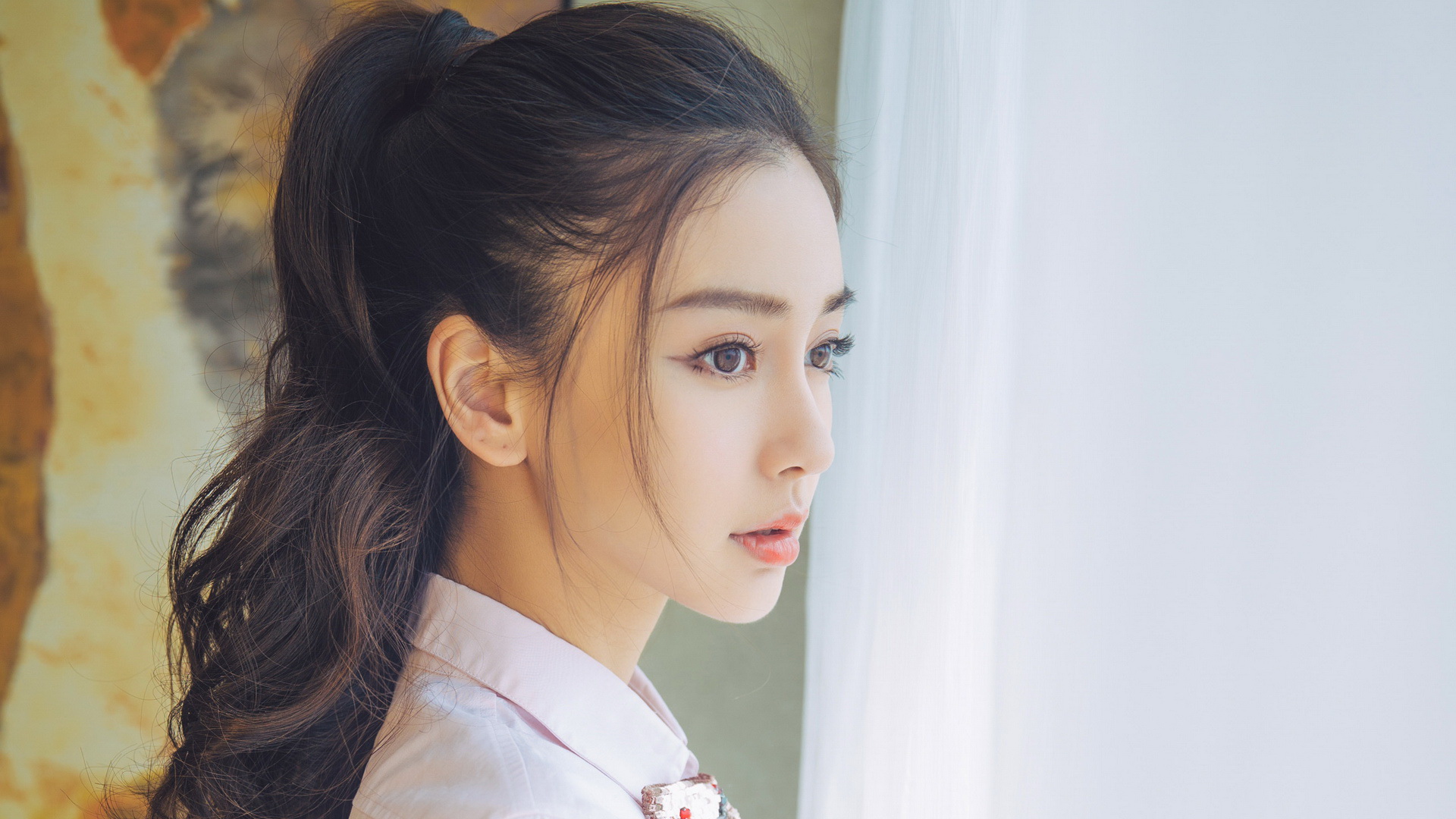 俏皮可爱杨颖高清壁纸图片