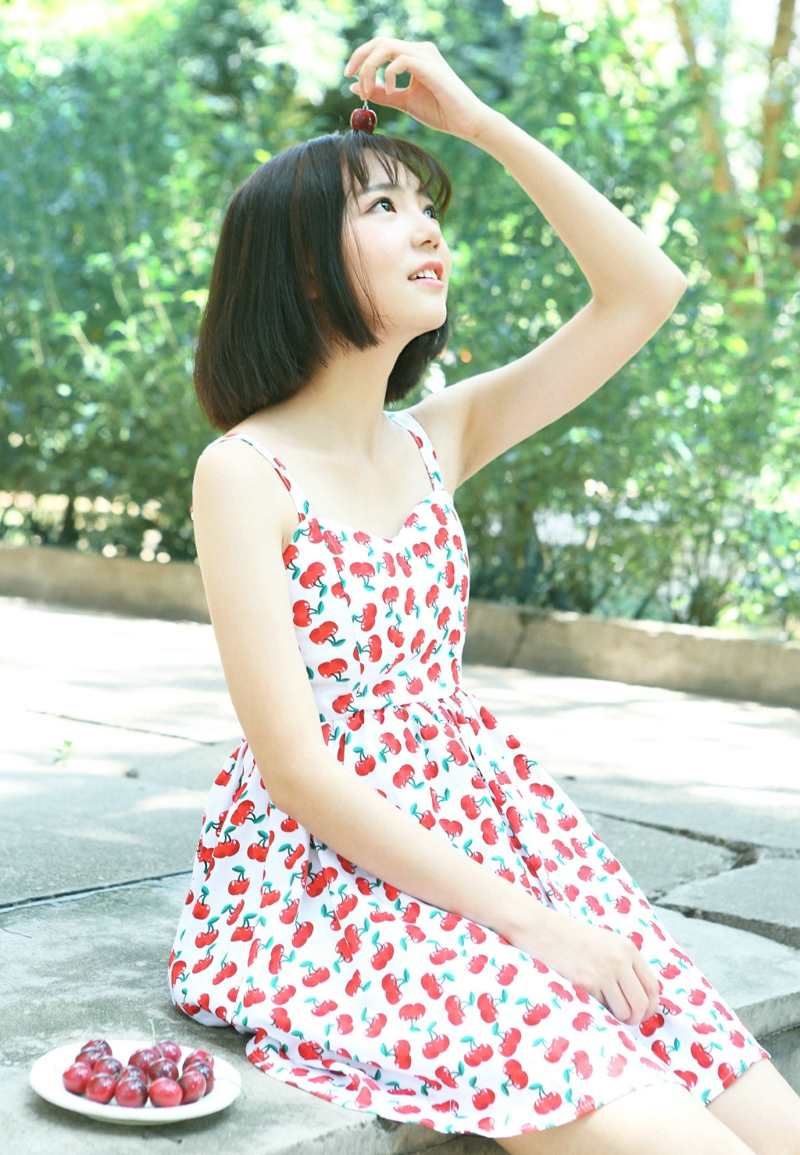 夏日清凉樱桃少女可爱卖萌写真