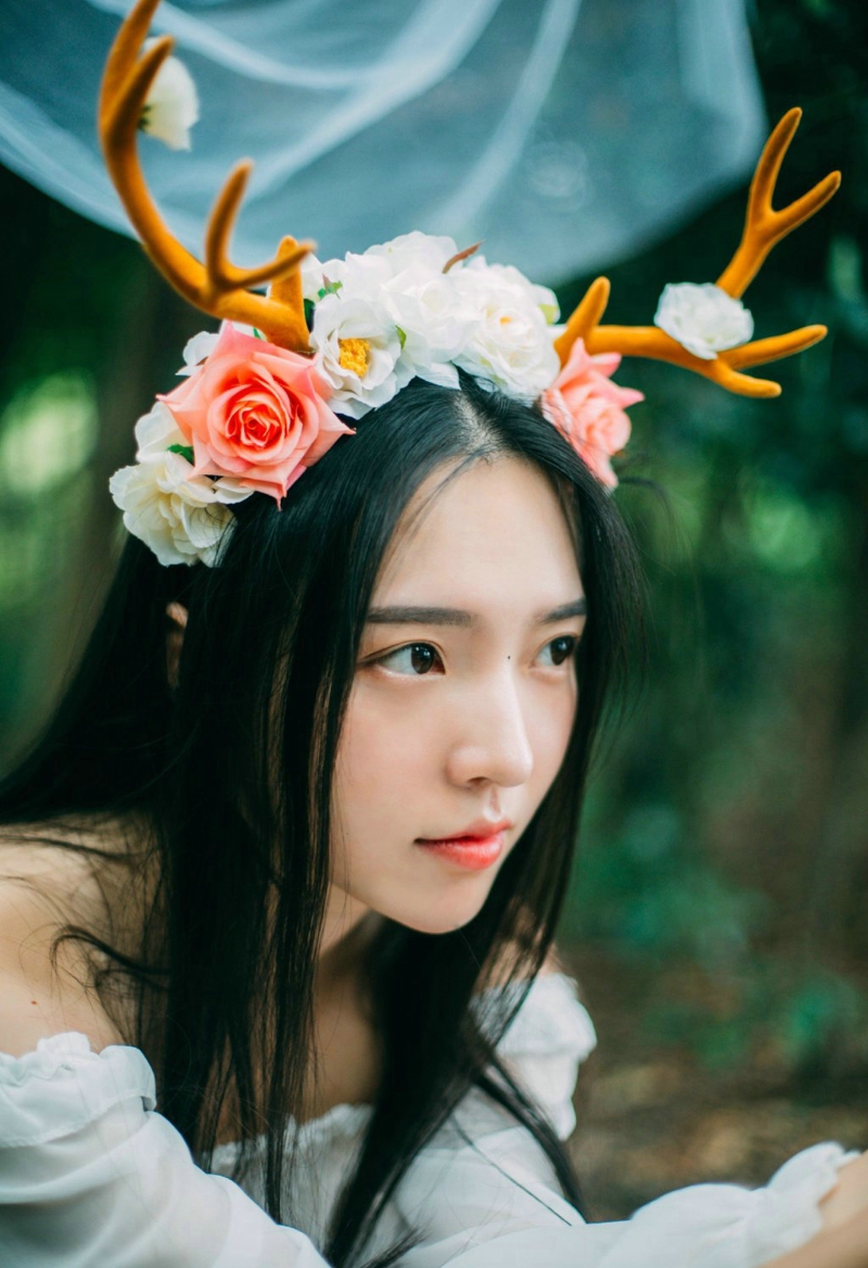 纯白私房内的马尾清纯姑娘柔美娇嫩写真