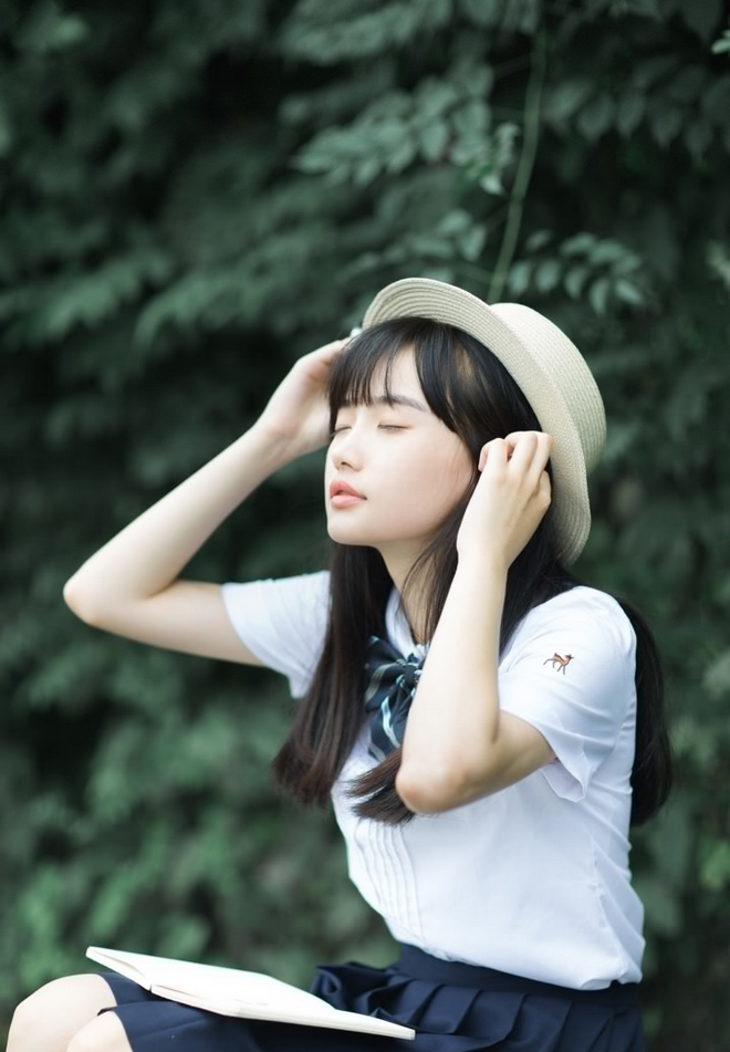 校园素颜天然萌美女写真