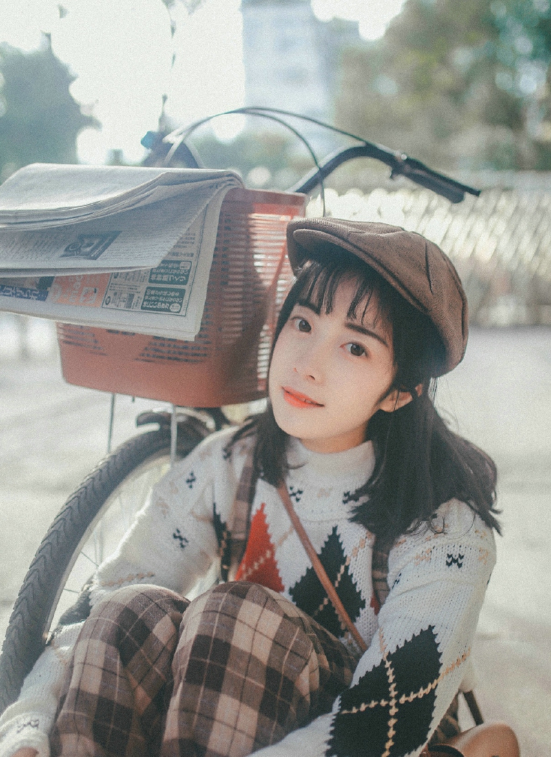 阳光下的可爱英伦范姑娘娇小玲珑