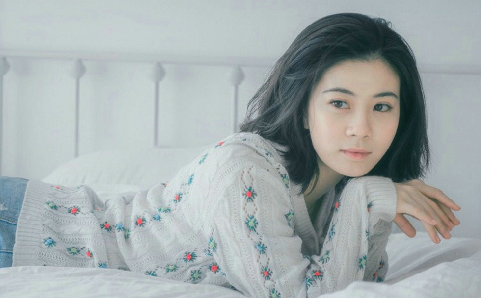 睡眼朦胧清纯娇嫩早安少女