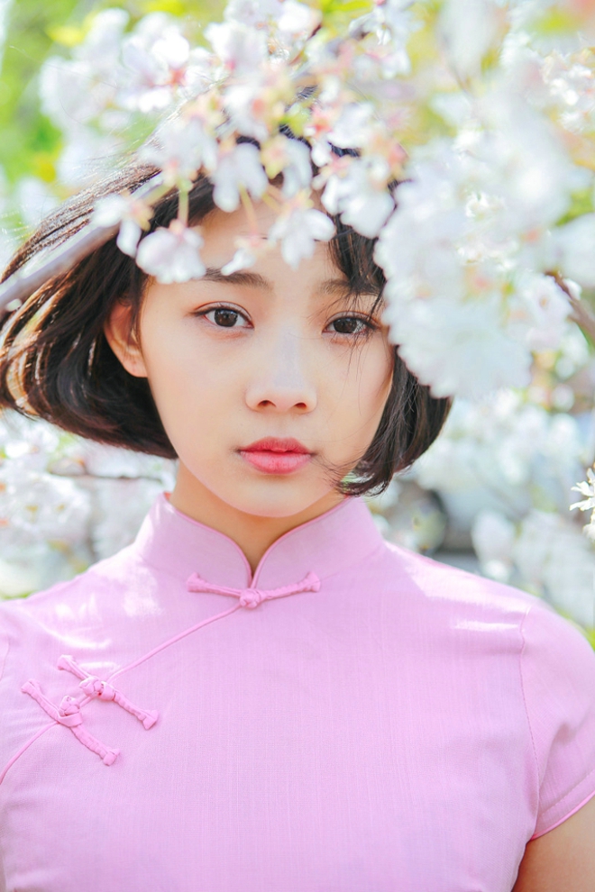 短发美女青春阳光时尚写真