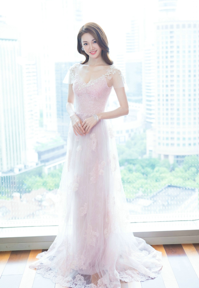 楚乔传小七苗苗新甜美写真