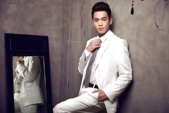 帅气英俊帅哥张若昀写真照片