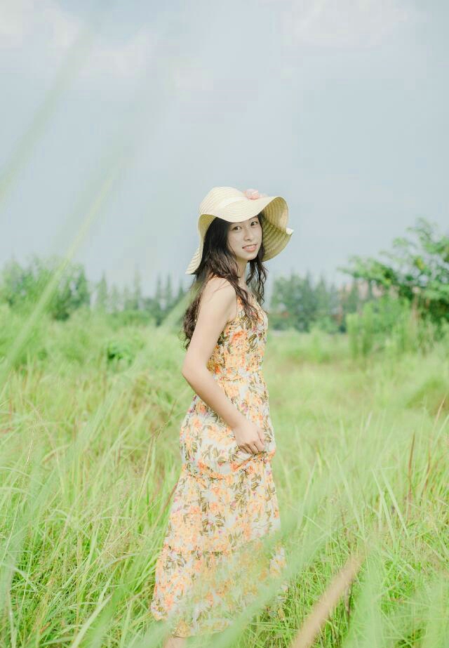 阳光下的氧气少女纯真娇美可人写真