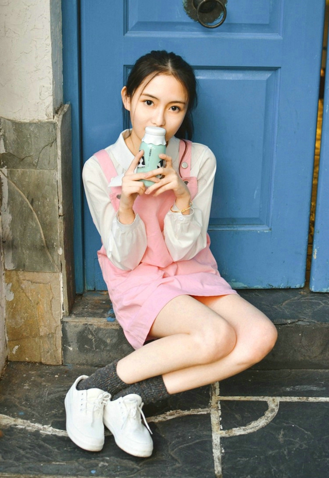 清纯领家妹妹户外清新粉嫩唯美写真