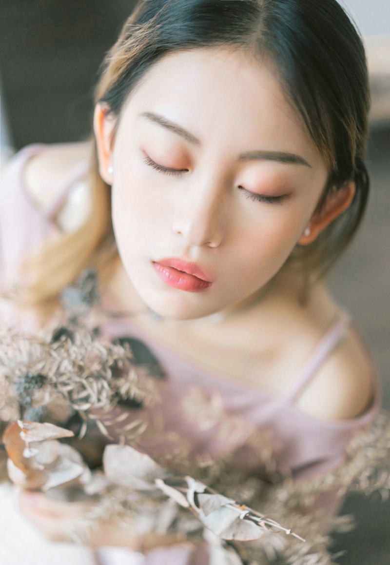 高颜值私房睡衣女神花朵般娇美可人