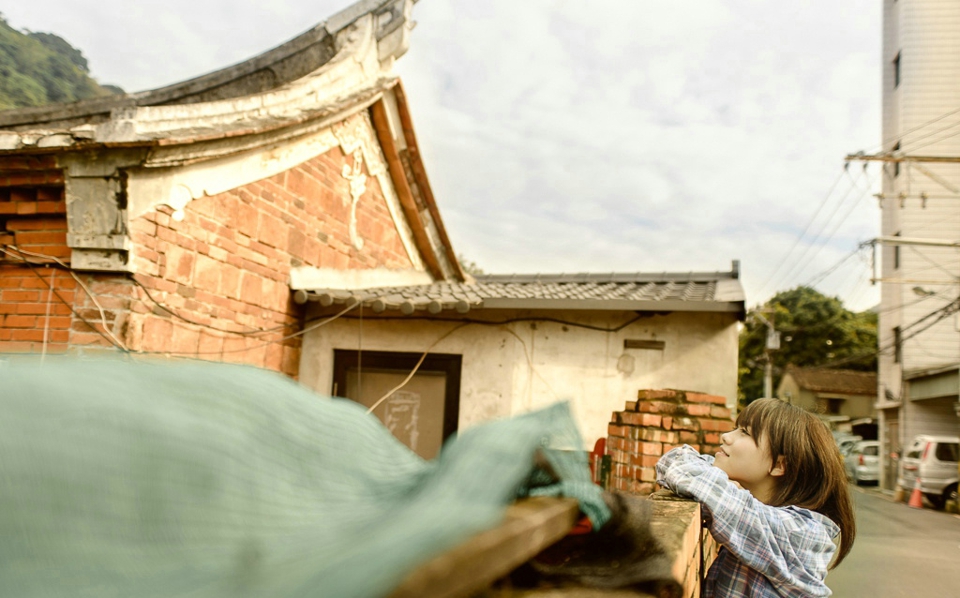格子衬衫氧气美女清新阳光迷人写真