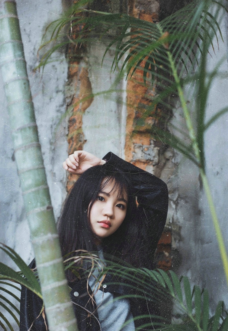 帅气皮衣美女率性随性养眼写真