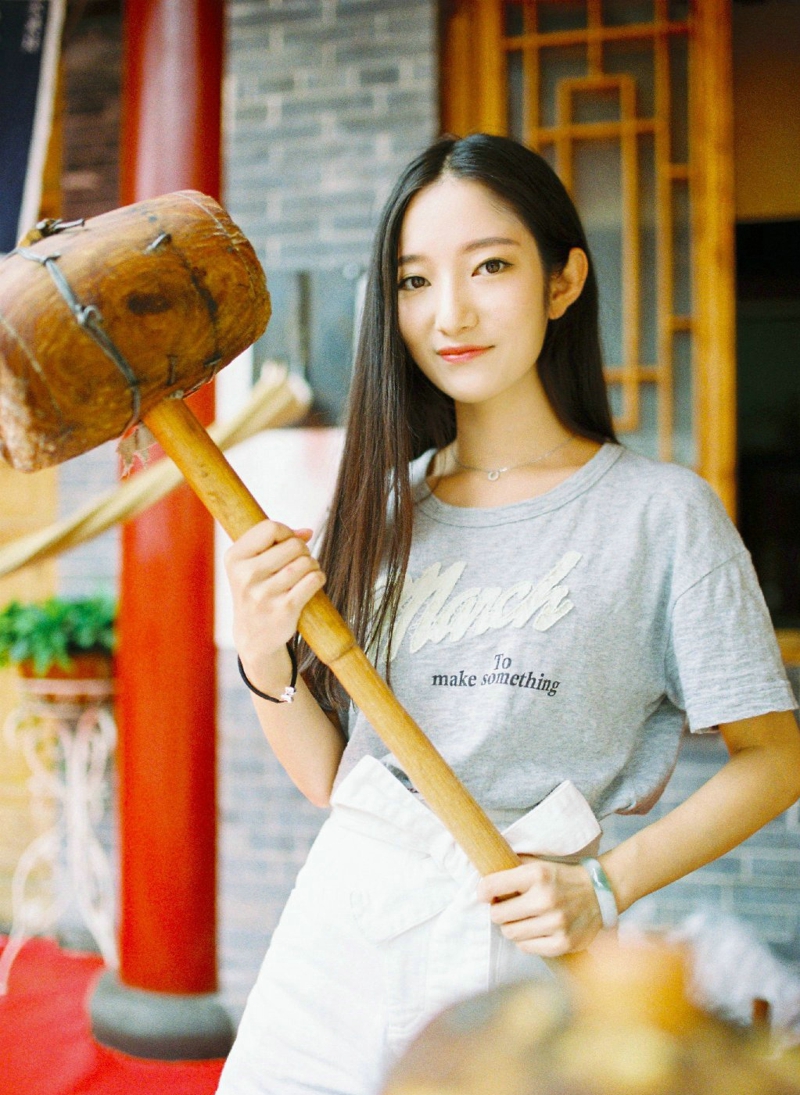 日系美女安静私房内养眼写真