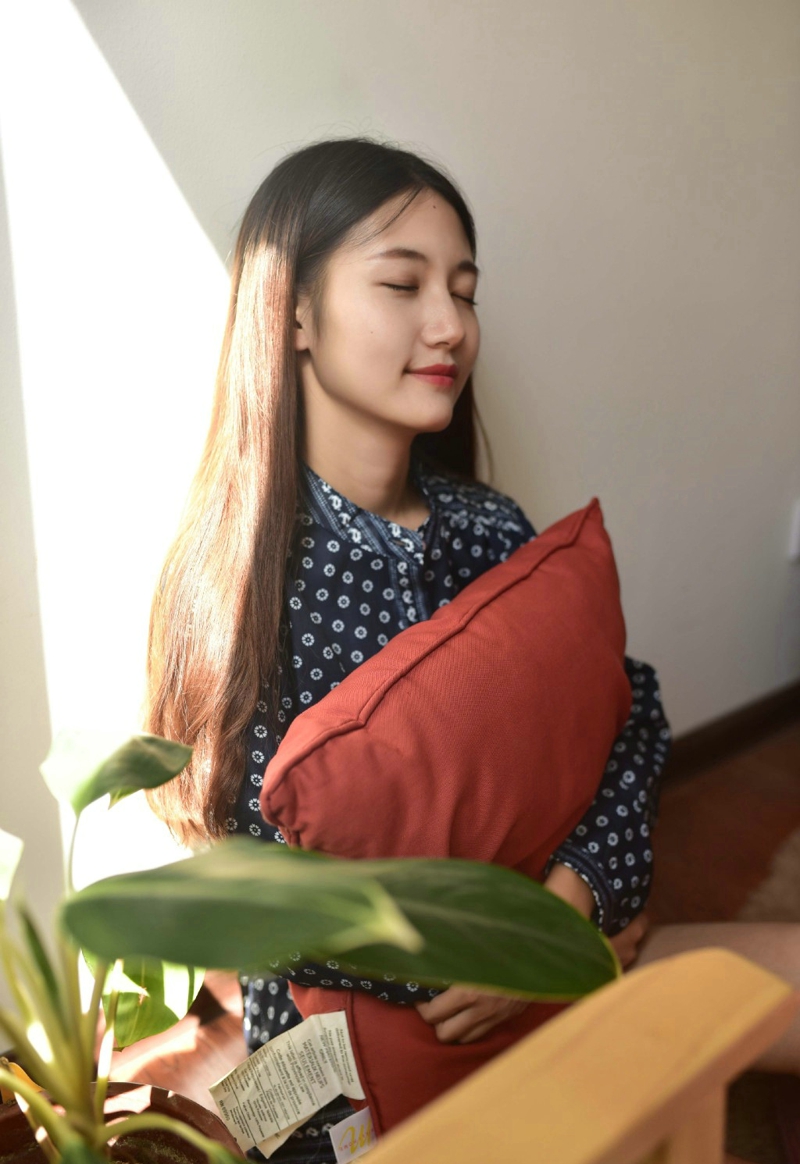 私房森系中分美女柔美温柔写真