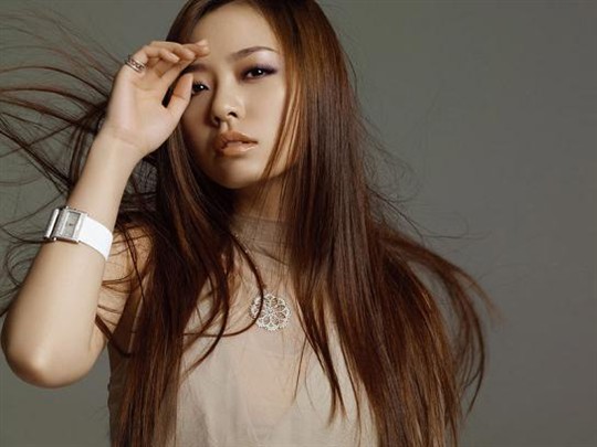 歌手张靓颖美图