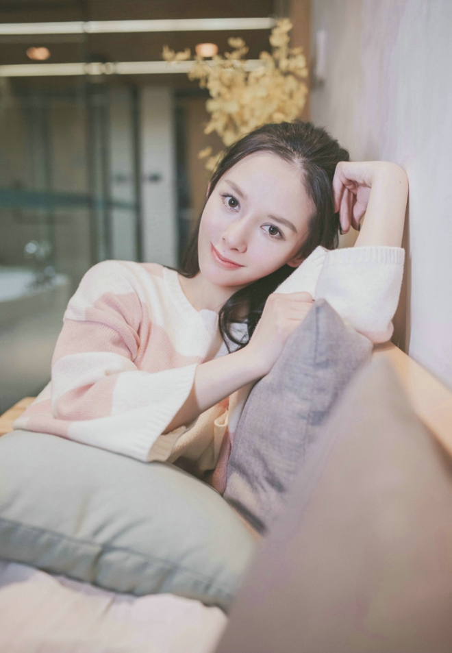 清纯领家妹妹户外清新粉嫩唯美写真