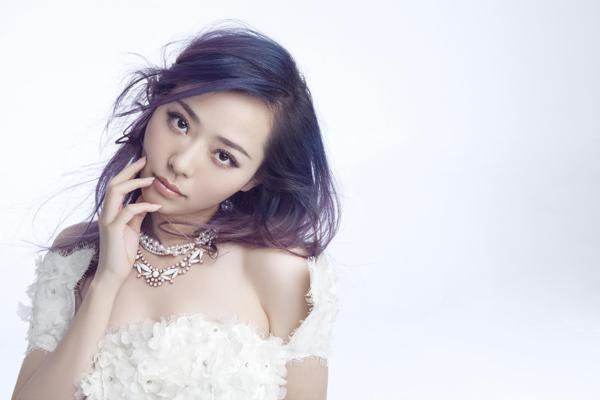 歌手张靓颖美图