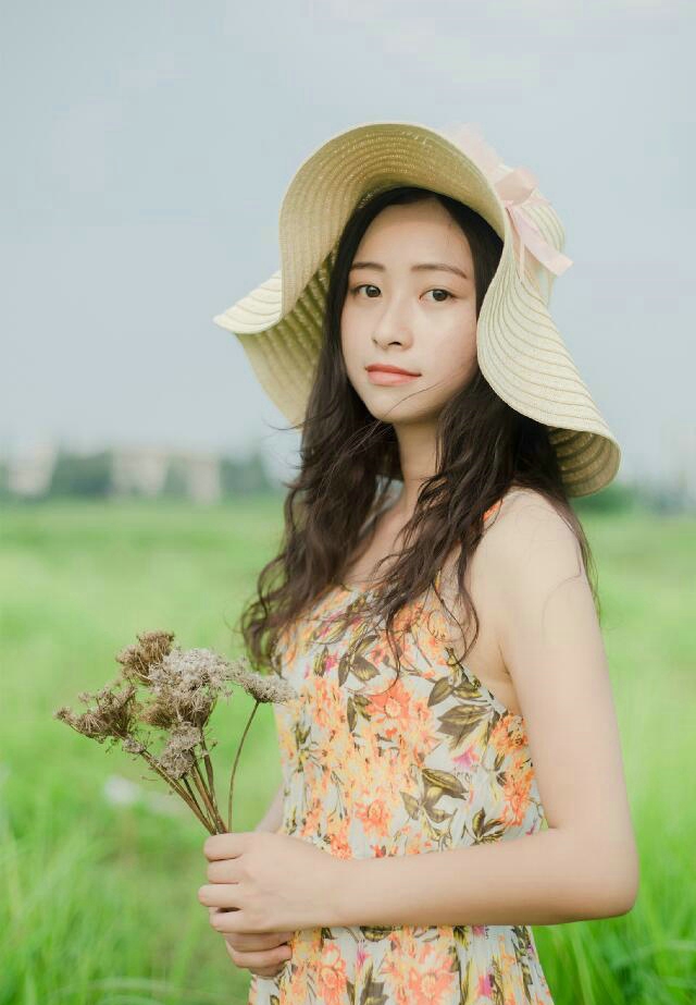 阳光下的氧气少女纯真娇美可人写真