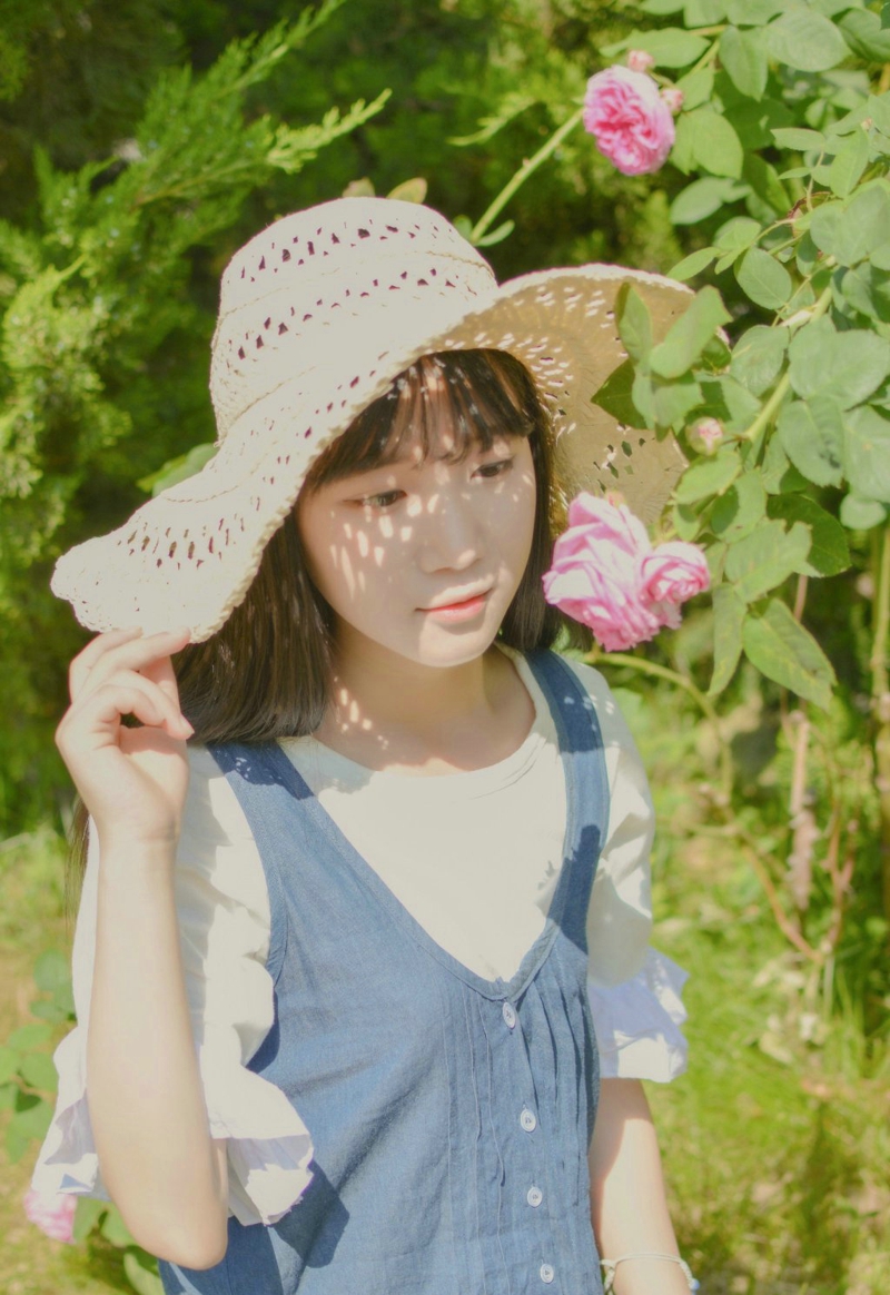 阳光下的氧气少女纯真娇美可人写真