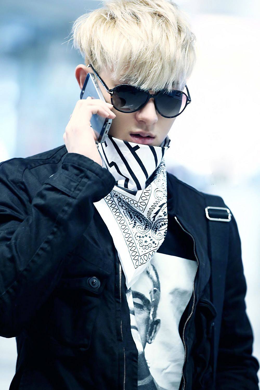 黄子韬帅酷写真 帅气脸庞霸气四射