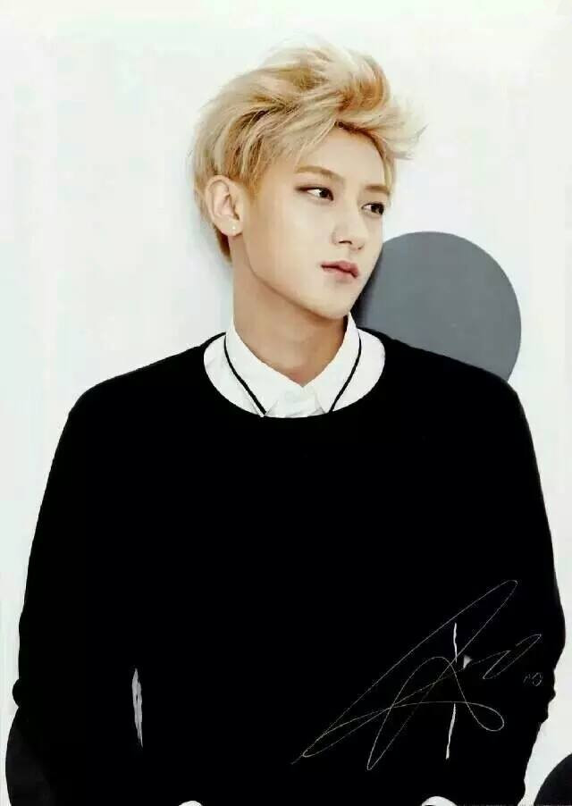 黄子韬帅酷写真 帅气脸庞霸气四射