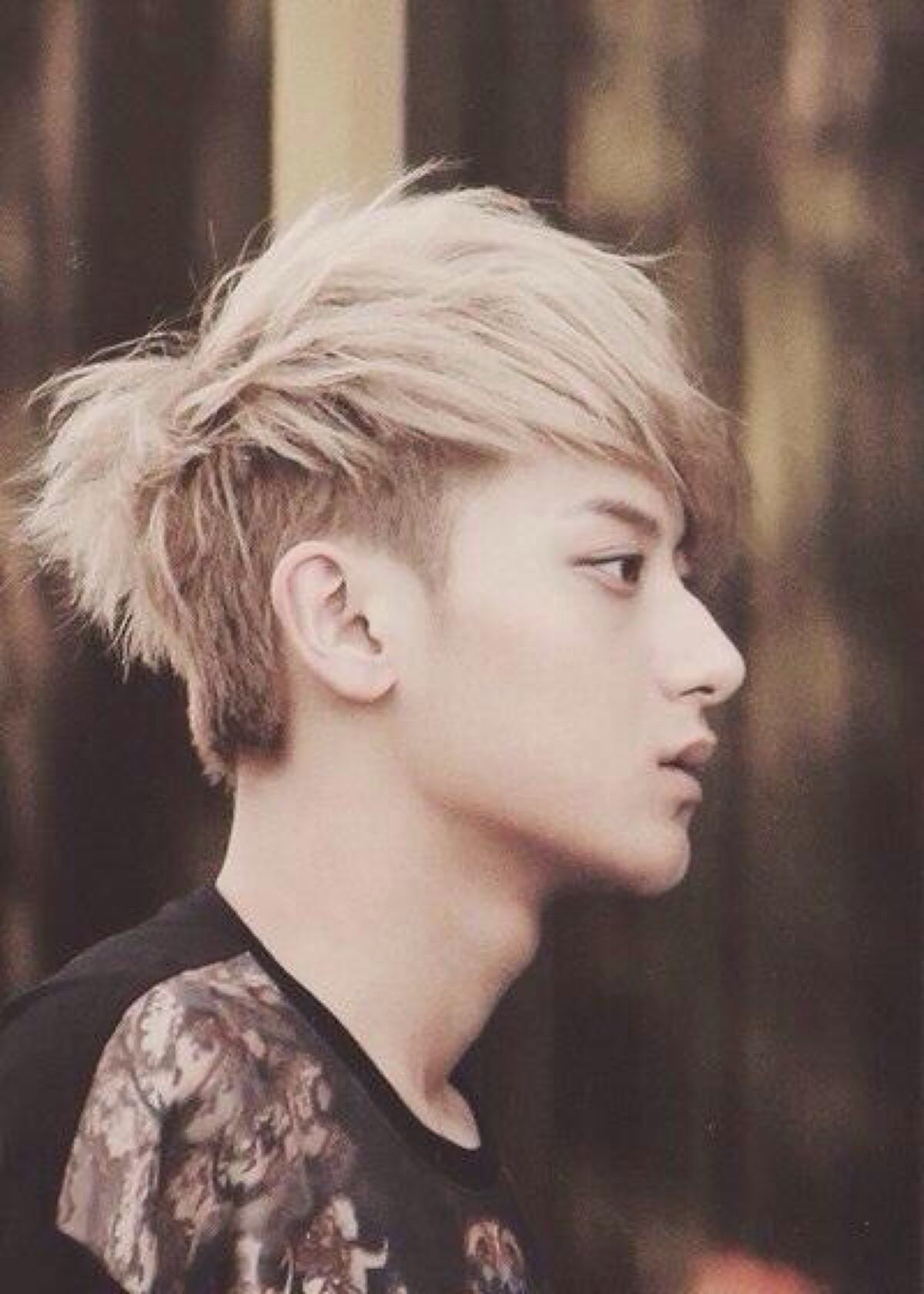 黄子韬帅酷写真 帅气脸庞霸气四射