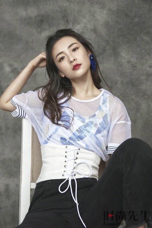 吴倩时尚先生青春干练帅气写真封面