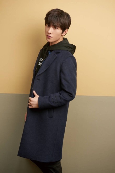 帅气杨洋杨洋时尚炫酷风衣写真