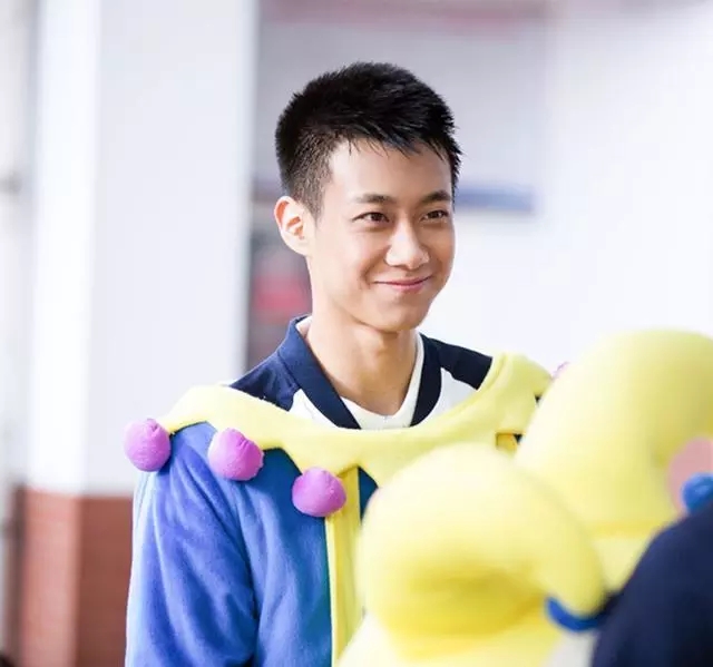 致我们单纯的小美好黑帅小哥哥吴柏松高至霆高清剧照