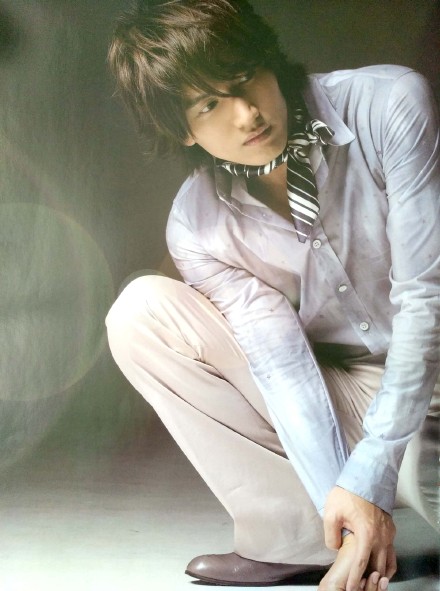 言承旭多出来的自由帅气忧郁型男写真