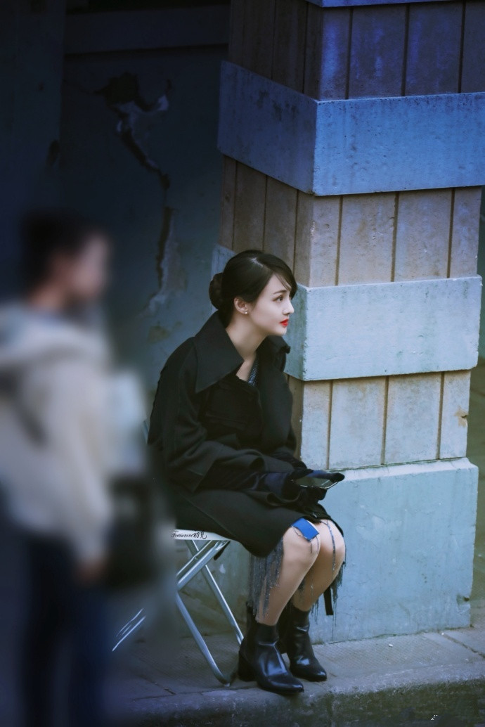 郑爽新剧绝密者最新路透