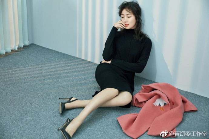 《猎场》女主菅韧姿气场全开时尚写真大片