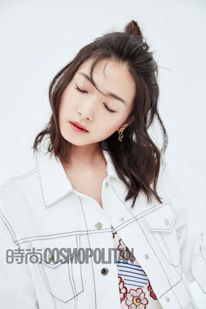 万茜时尚COSMO月刊封面大片