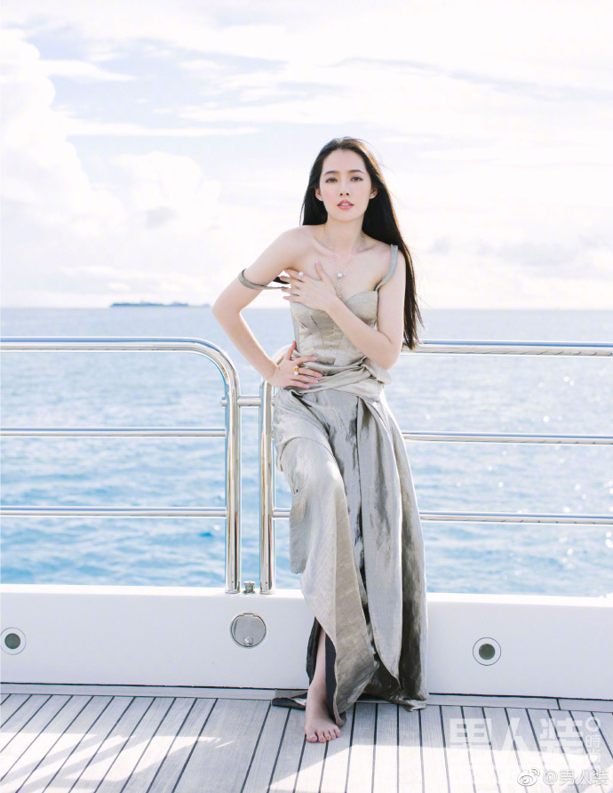 郭碧婷男人装性感诱人完整大片写真