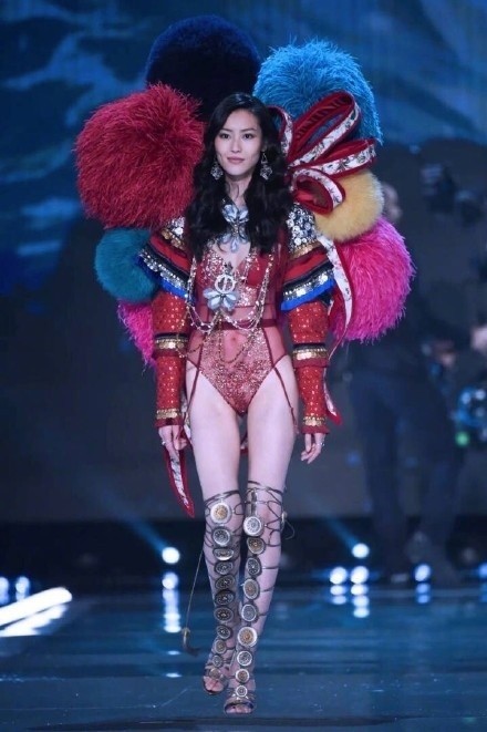 刘雯2017上海维密秀写真照曝光