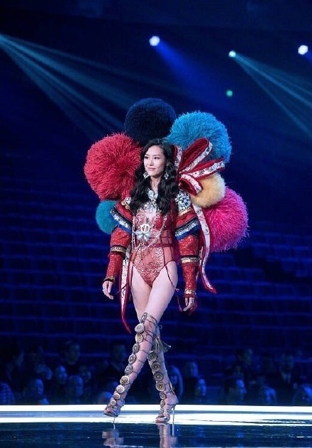 刘雯2017上海维密秀写真照曝光