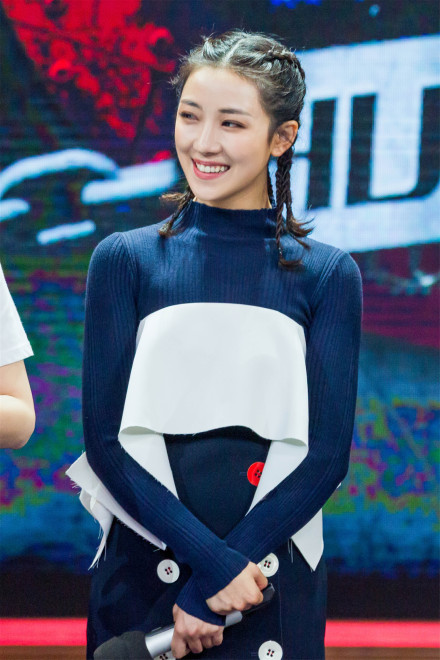 菅韧姿可爱少女辫文艺清纯写真