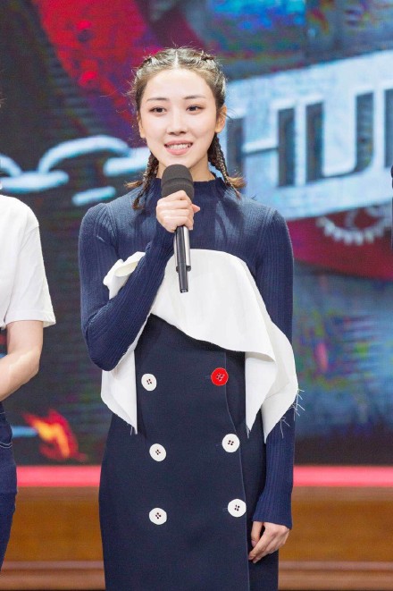 菅韧姿可爱少女辫文艺清纯写真