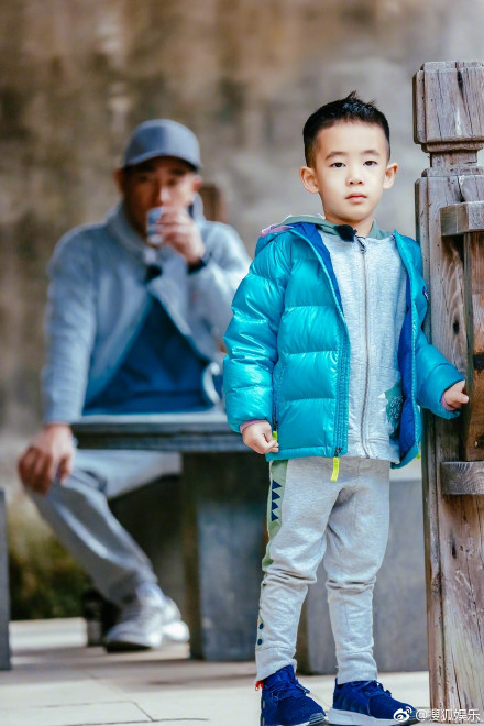 可爱萌娃Jasper一组萌照写真