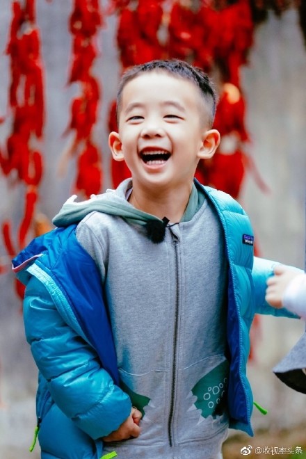 可爱萌娃Jasper一组萌照写真