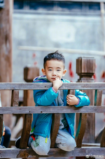 可爱萌娃Jasper一组萌照写真