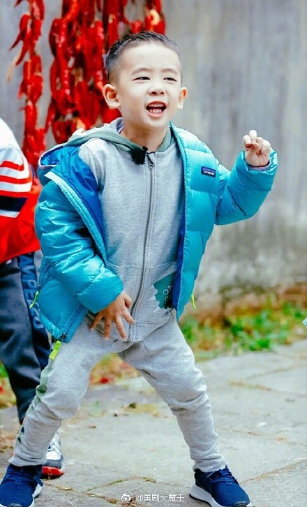 可爱萌娃Jasper一组萌照写真