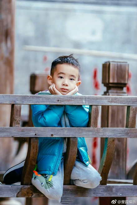 可爱萌娃Jasper一组萌照写真