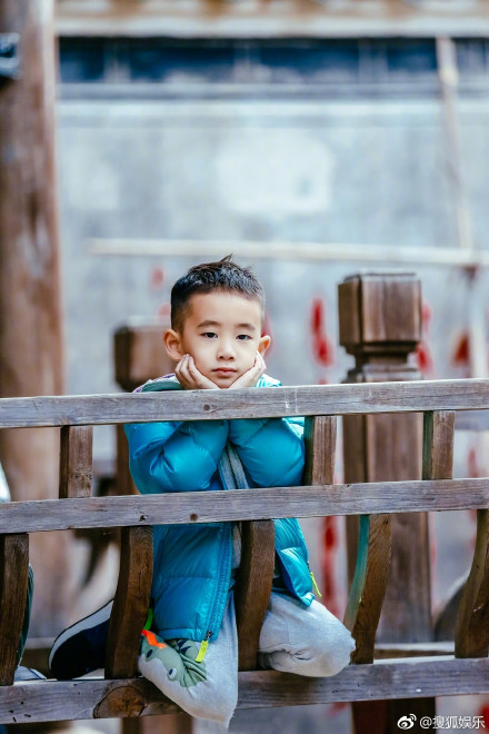 可爱萌娃Jasper一组萌照写真