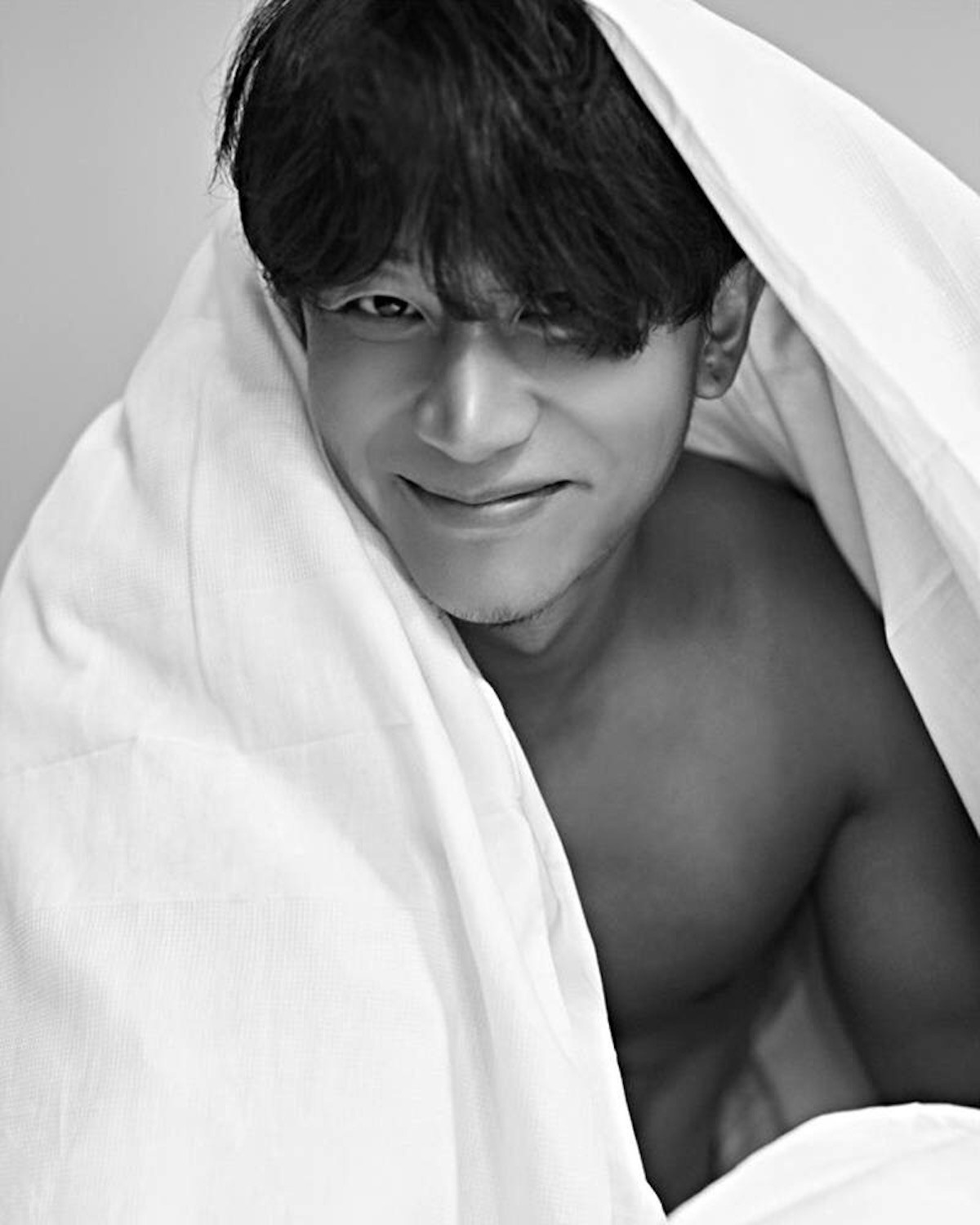 黄轩曝黑白禁欲写真高清大图