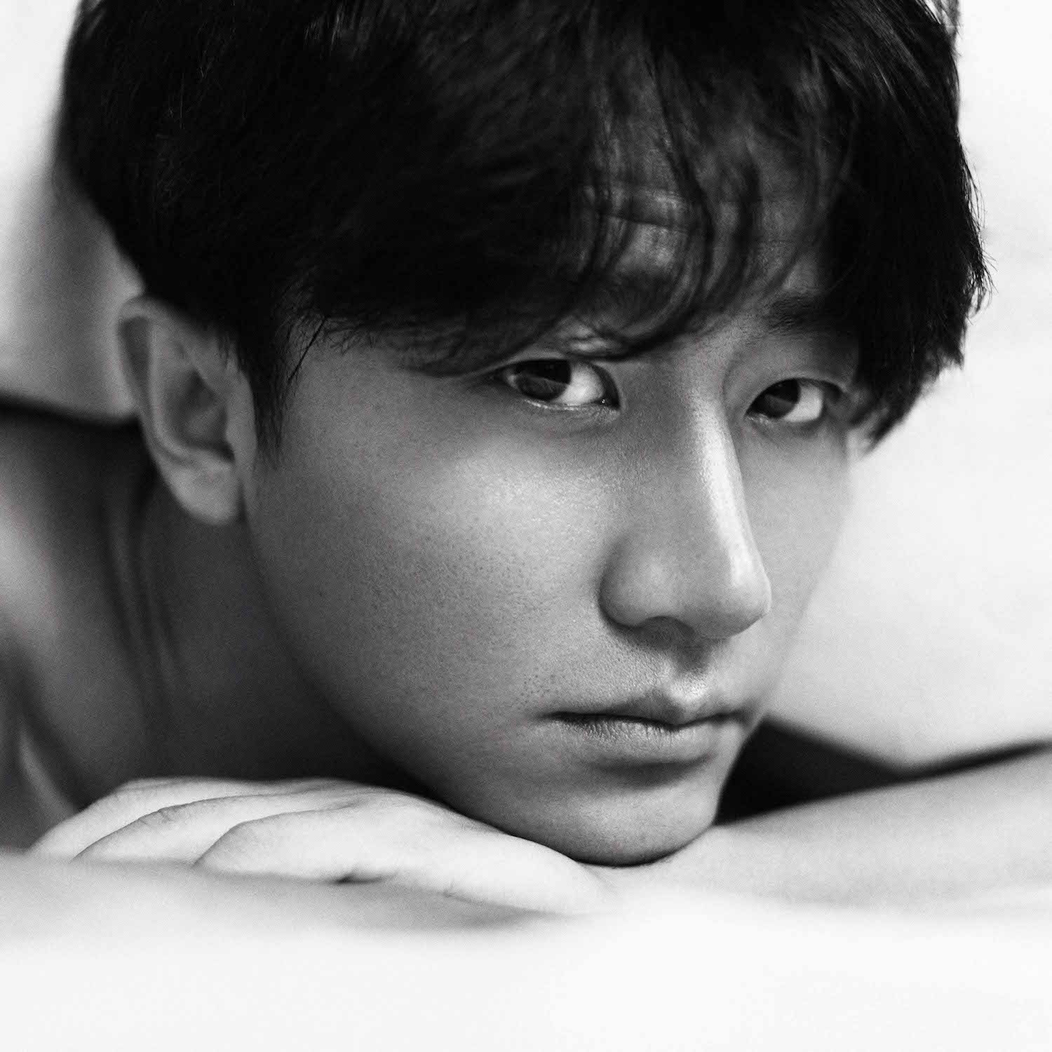 黄轩曝黑白禁欲写真高清大图