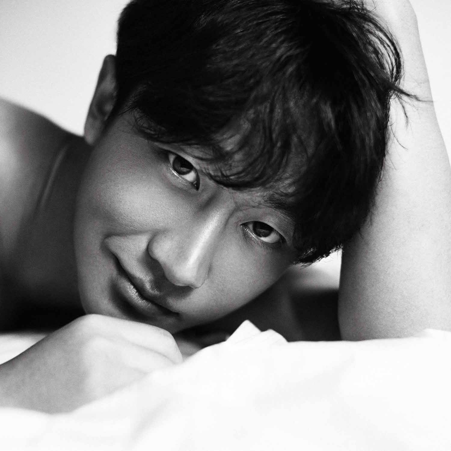 黄轩曝黑白禁欲写真高清大图